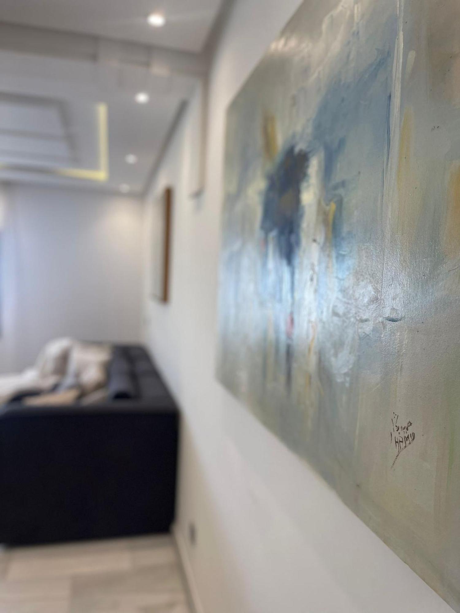 Brand New 9th Floor - Prime Location! Apartment *
